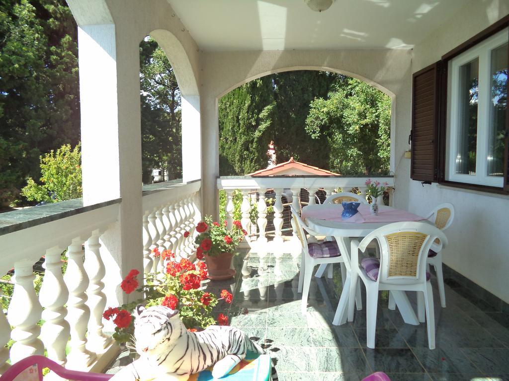 Valeriana Apartment Pula Buitenkant foto
