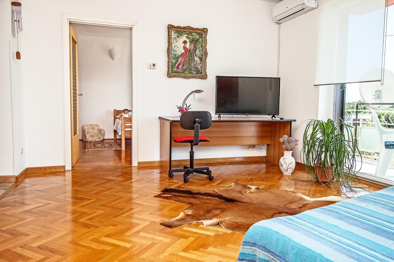 Valeriana Apartment Pula Buitenkant foto